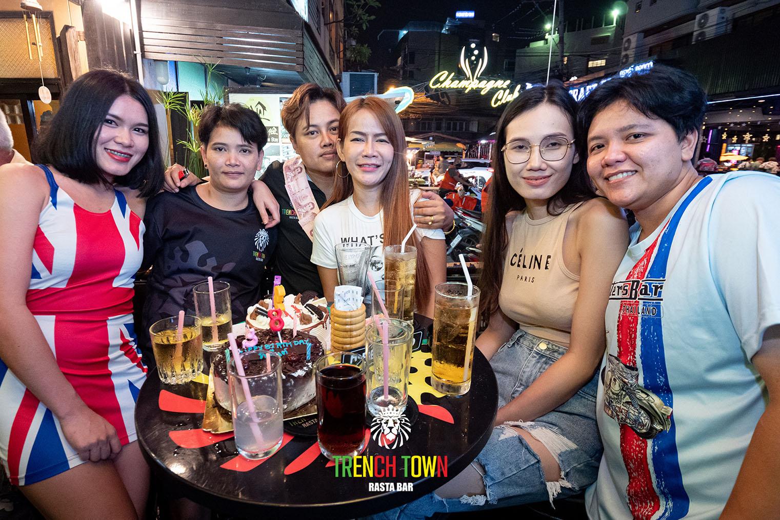 Birthday party in Soi LK - 2